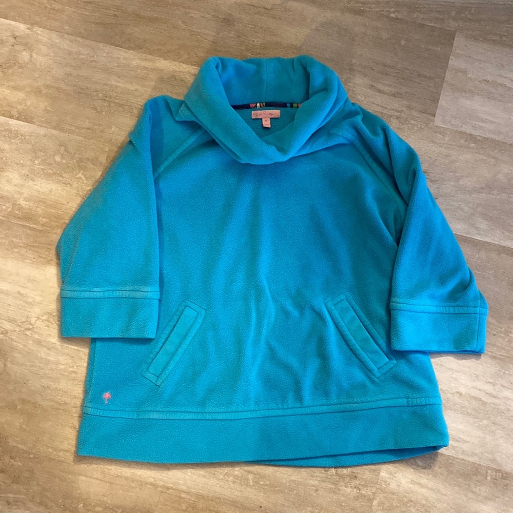 Like New Lily Pulitzer Blue pull over Sweatshirt size Medium